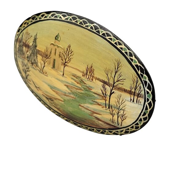 Hand Painted Russian Winter Scene Pin Brooch Wooden Lacquered Vintage - Picture 2 of 6